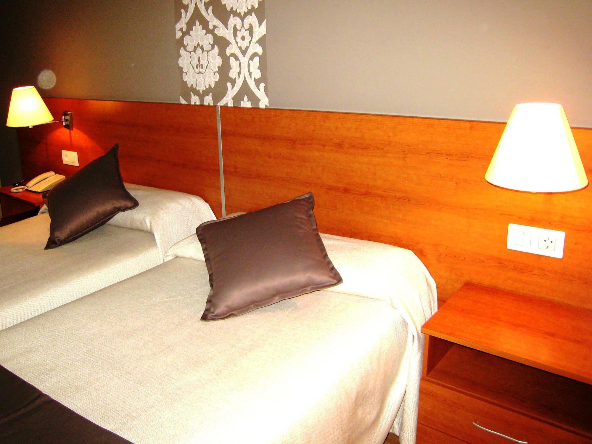 Hotel Catalunya Barcellona Esterno foto