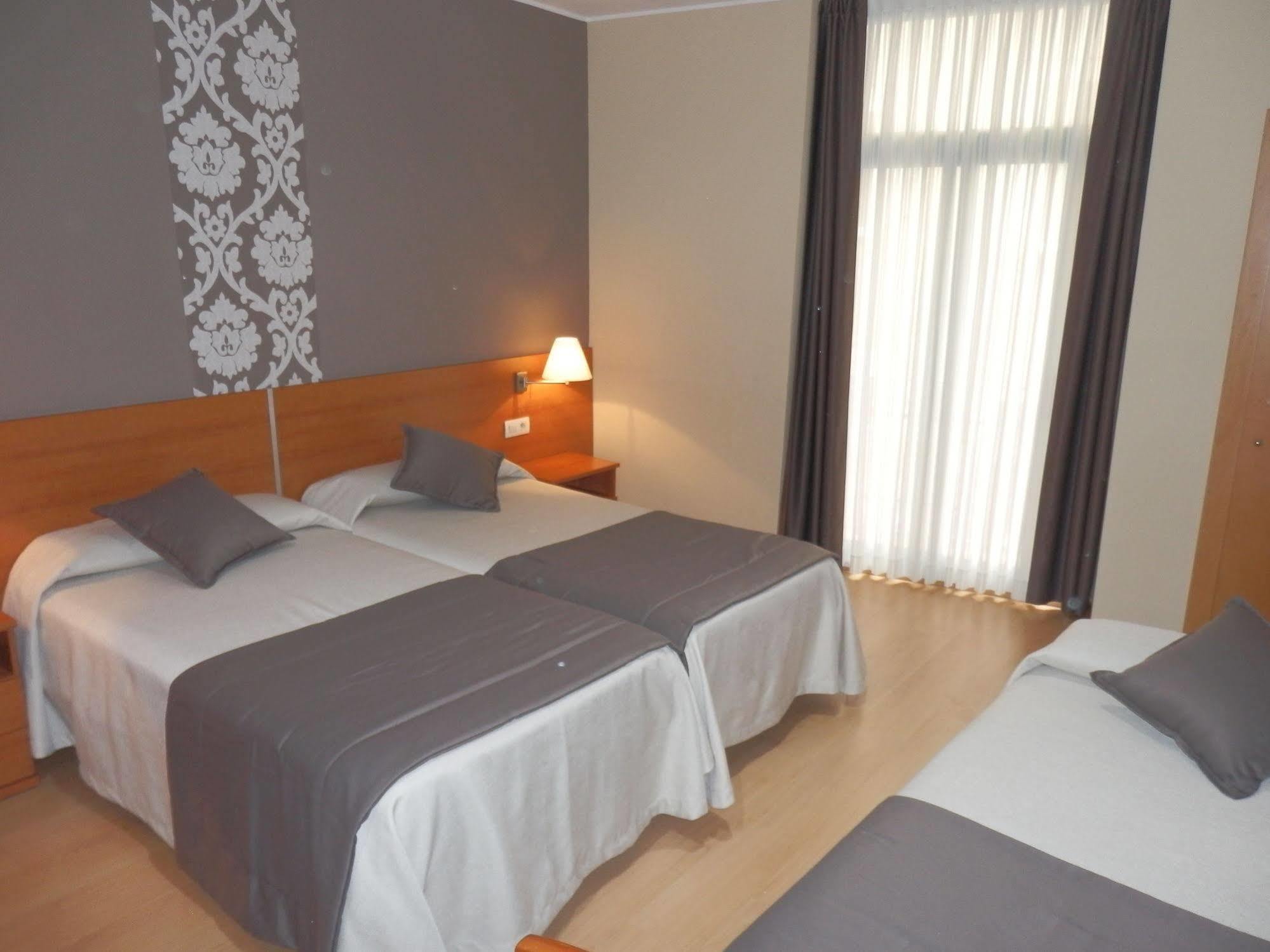 Hotel Catalunya Barcellona Esterno foto